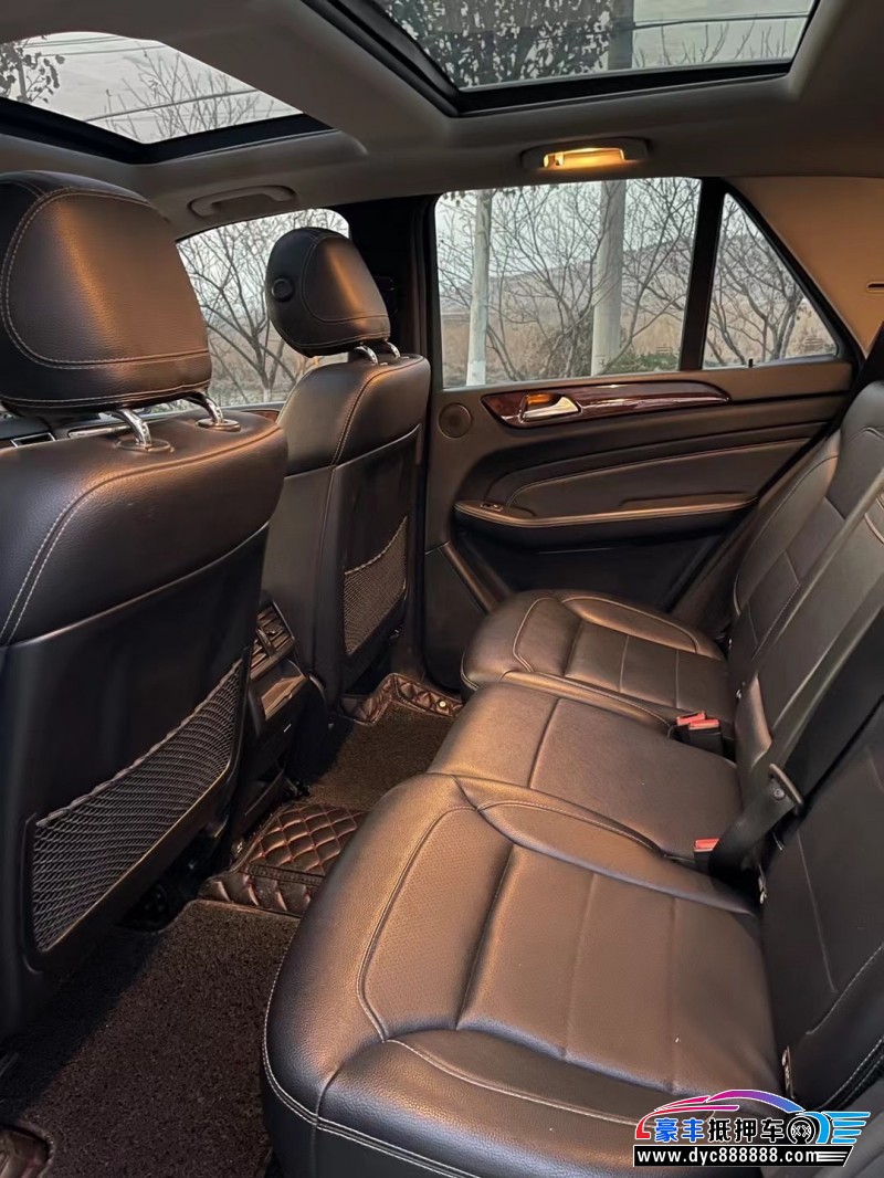 14年奔驰ML轿车抵押车出售