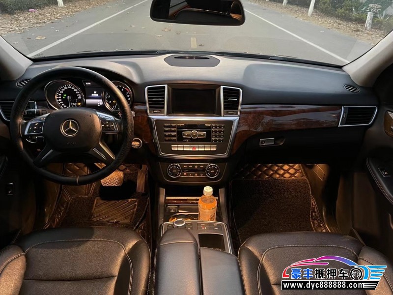 14年奔驰ML轿车抵押车出售