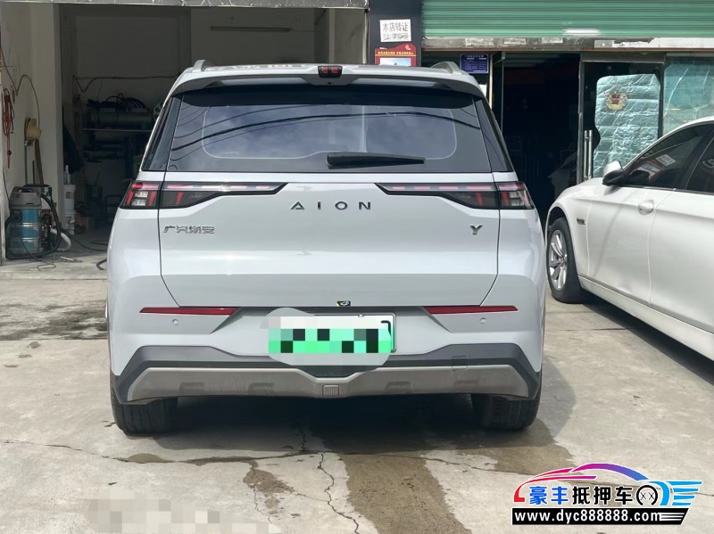 23年埃安Y70轿车抵押车出售