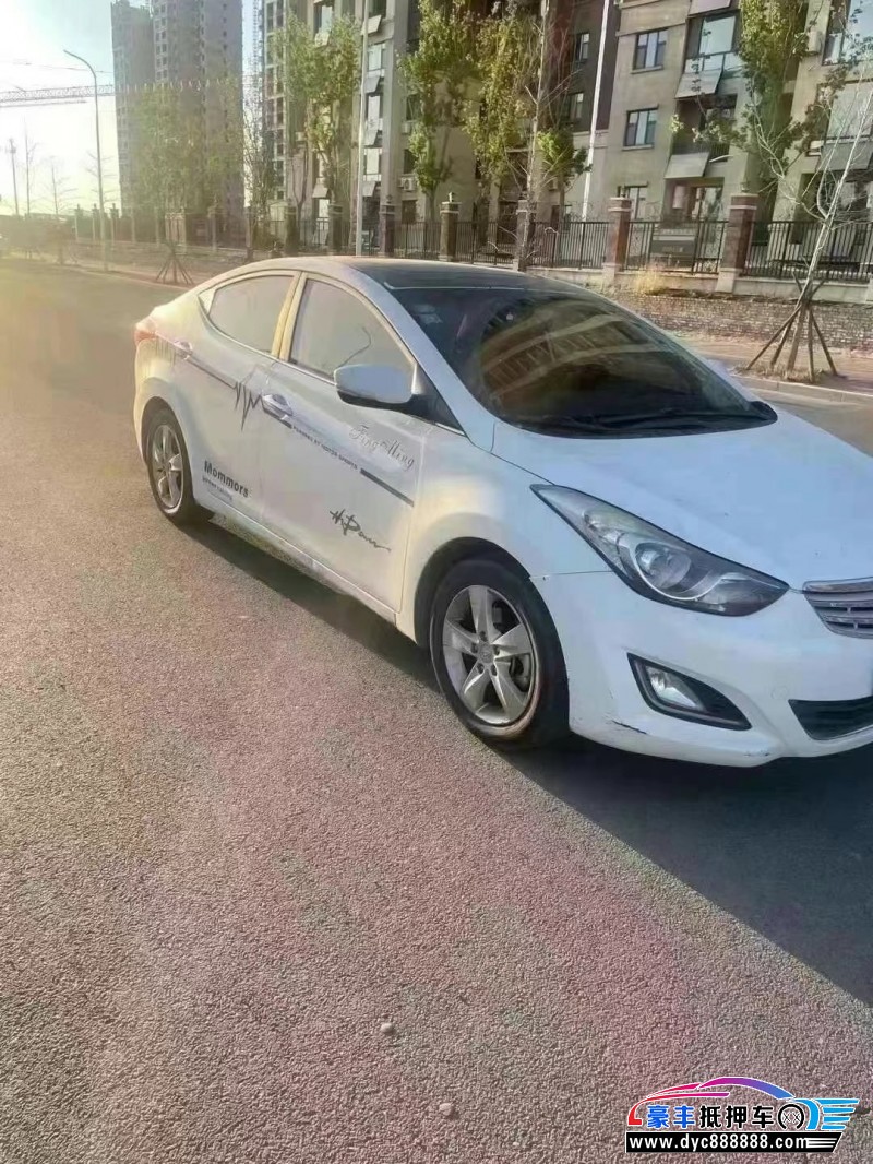 14年现代朗动轿车抵押车出售