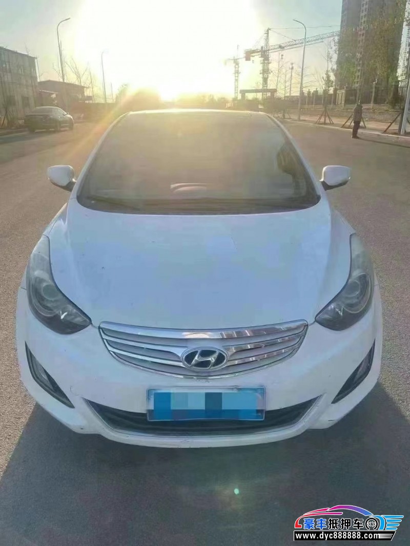 14年现代朗动轿车抵押车出售