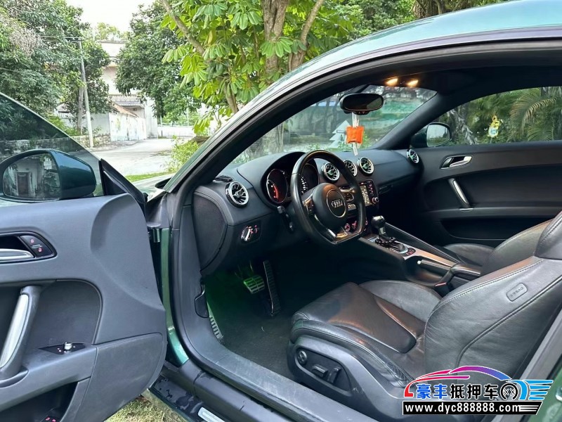 13年奥迪TT轿车抵押车出售