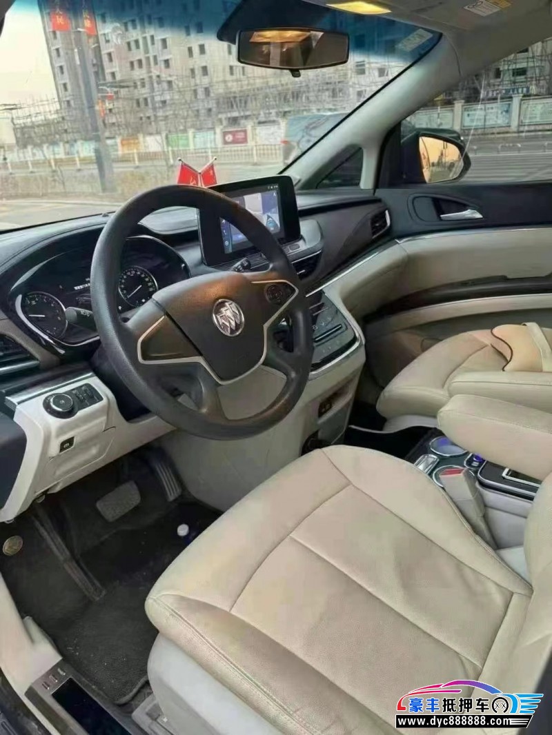 20年别克GL8轿车抵押车出售