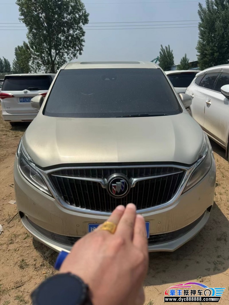 17年别克GL8轻客抵押车出售