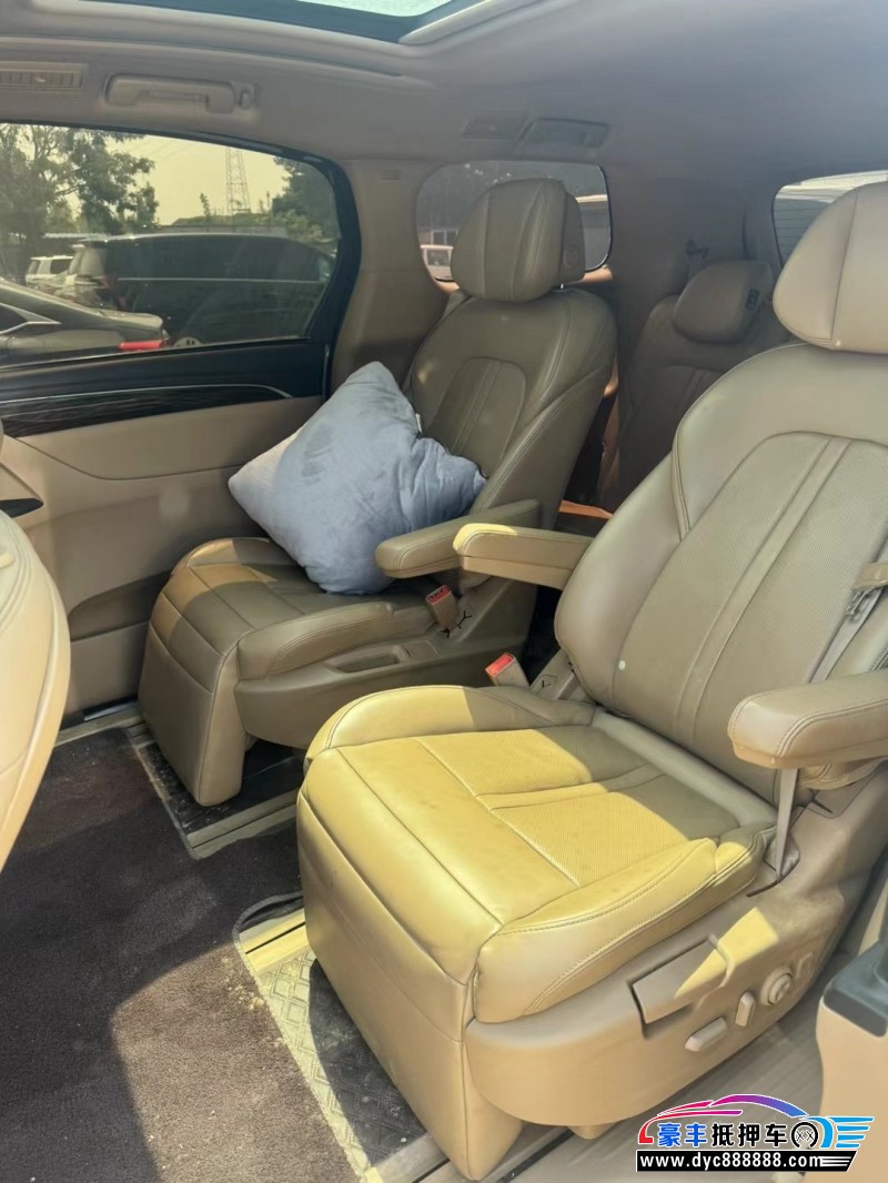 17年别克GL8轻客抵押车出售