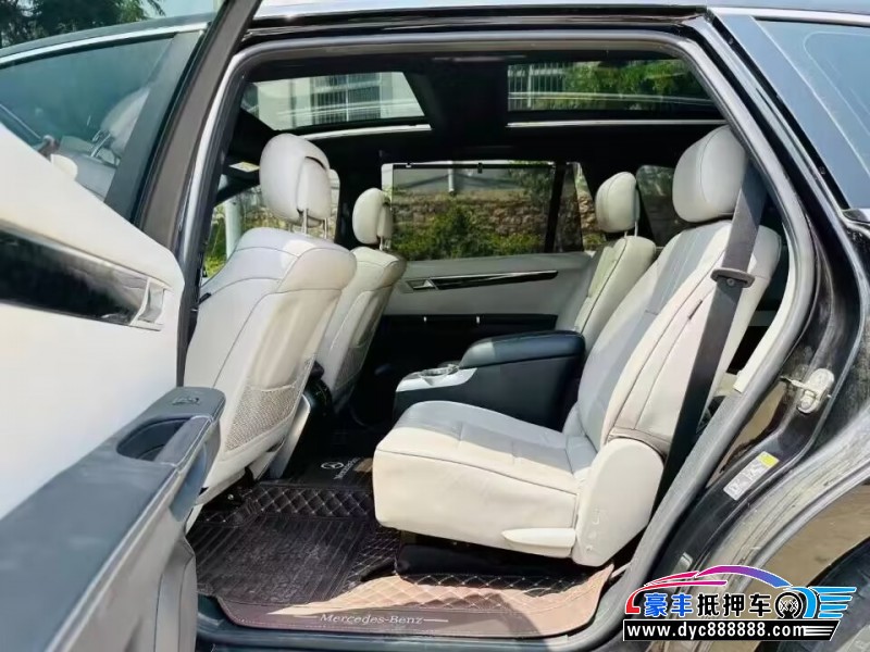 15年奔驰R轿车抵押车出售