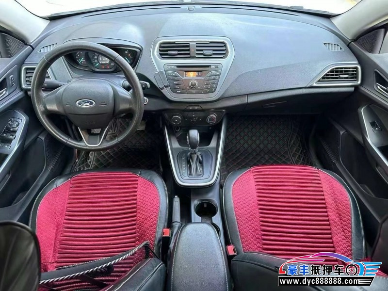 20年福特福睿斯轿车抵押车出售