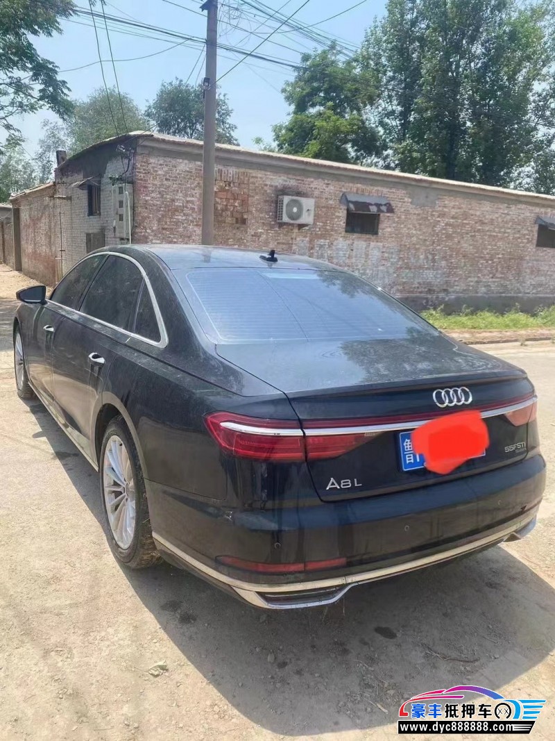 18年奥迪A8轿车抵押车出售
