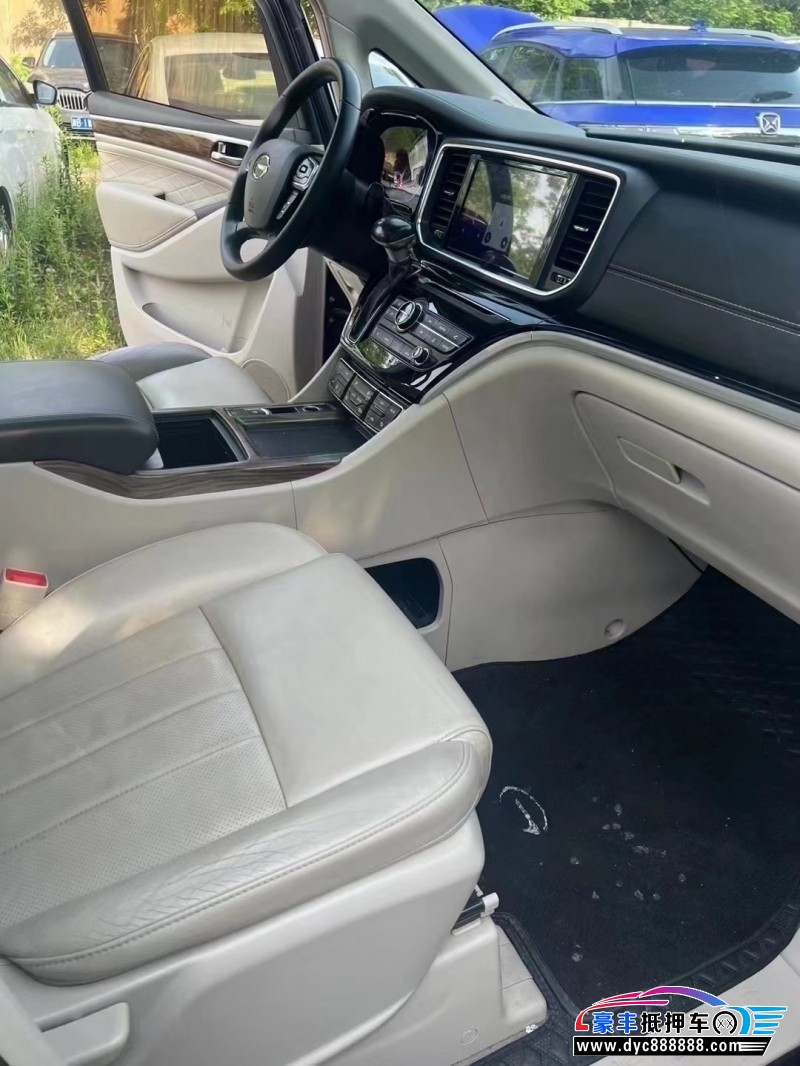 18年传祺M8轿车抵押车出售