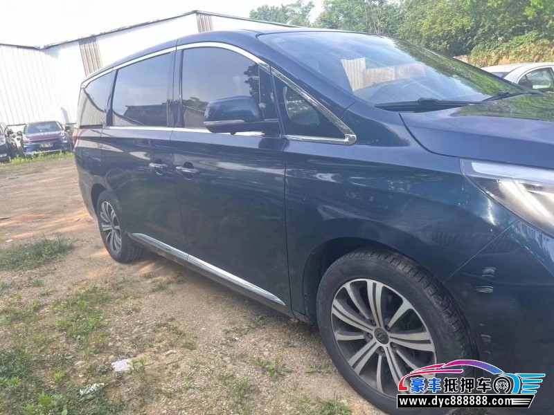 18年传祺M8轿车抵押车出售