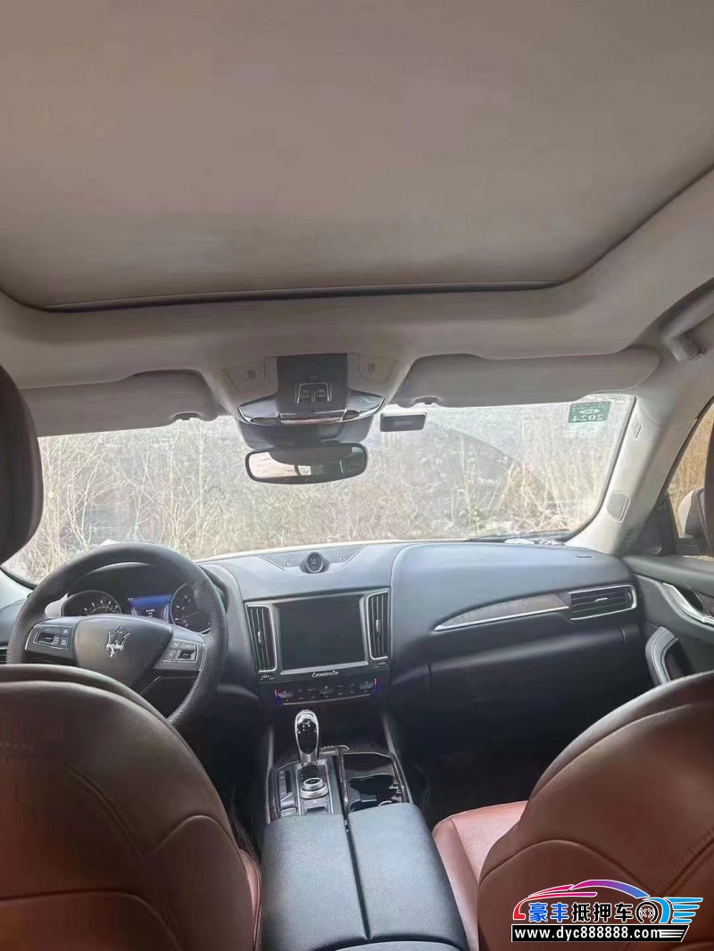 18年玛莎拉蒂莱万特轿车抵押车出售