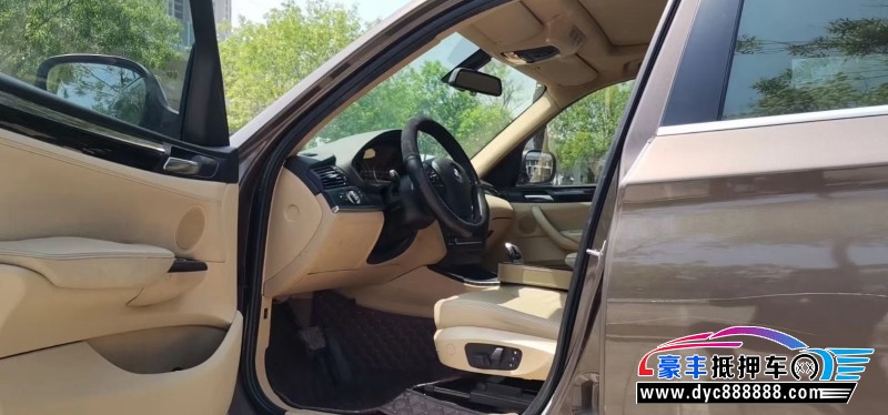 13年宝马X3SUV抵押车出售