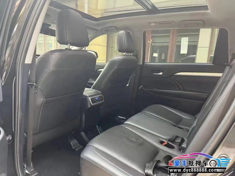 20年丰田汉兰达轿车抵押车出售