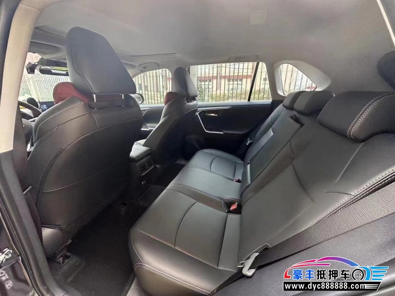 23年丰田威兰达轿车抵押车出售