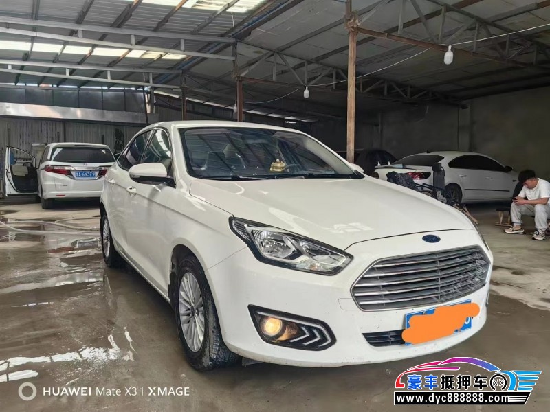 17年福特福睿斯轿车抵押车出售