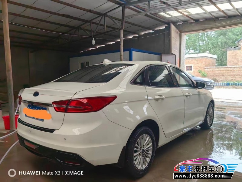 17年福特福睿斯轿车抵押车出售