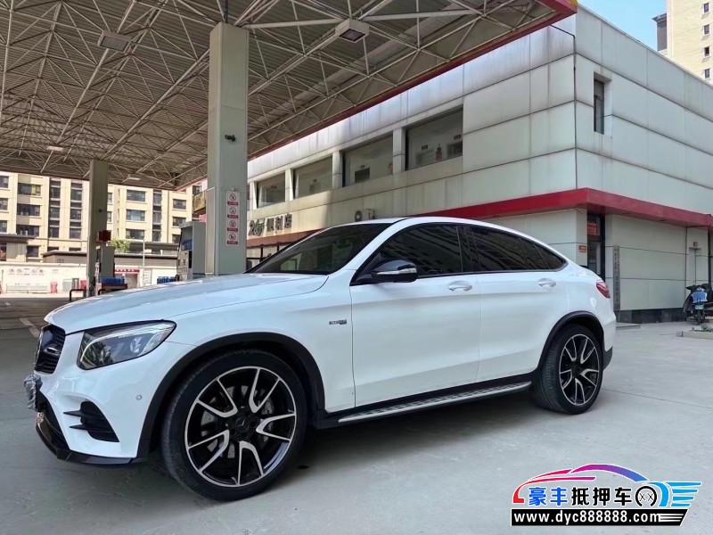19年奔驰GLC AMG轿车抵押车出售