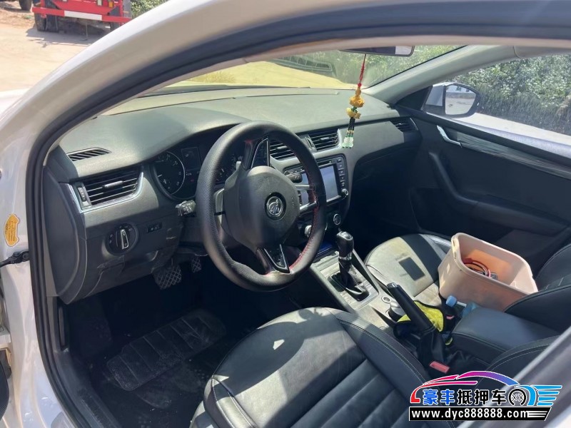 16年斯柯达明锐轿车抵押车出售