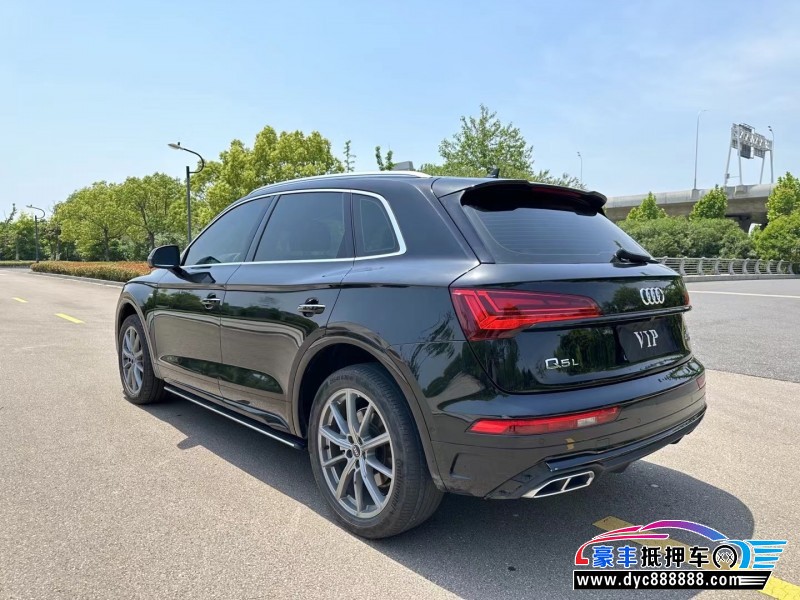 23年奥迪Q5轿车抵押车出售