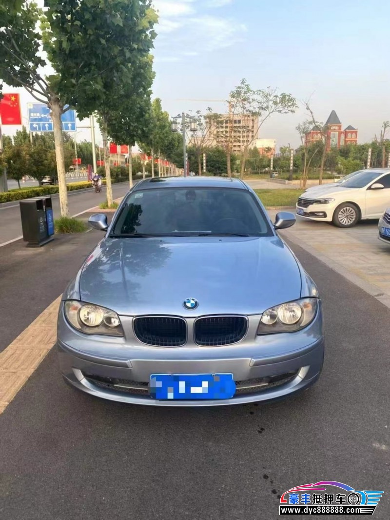 10年宝马1系轿车抵押车出售