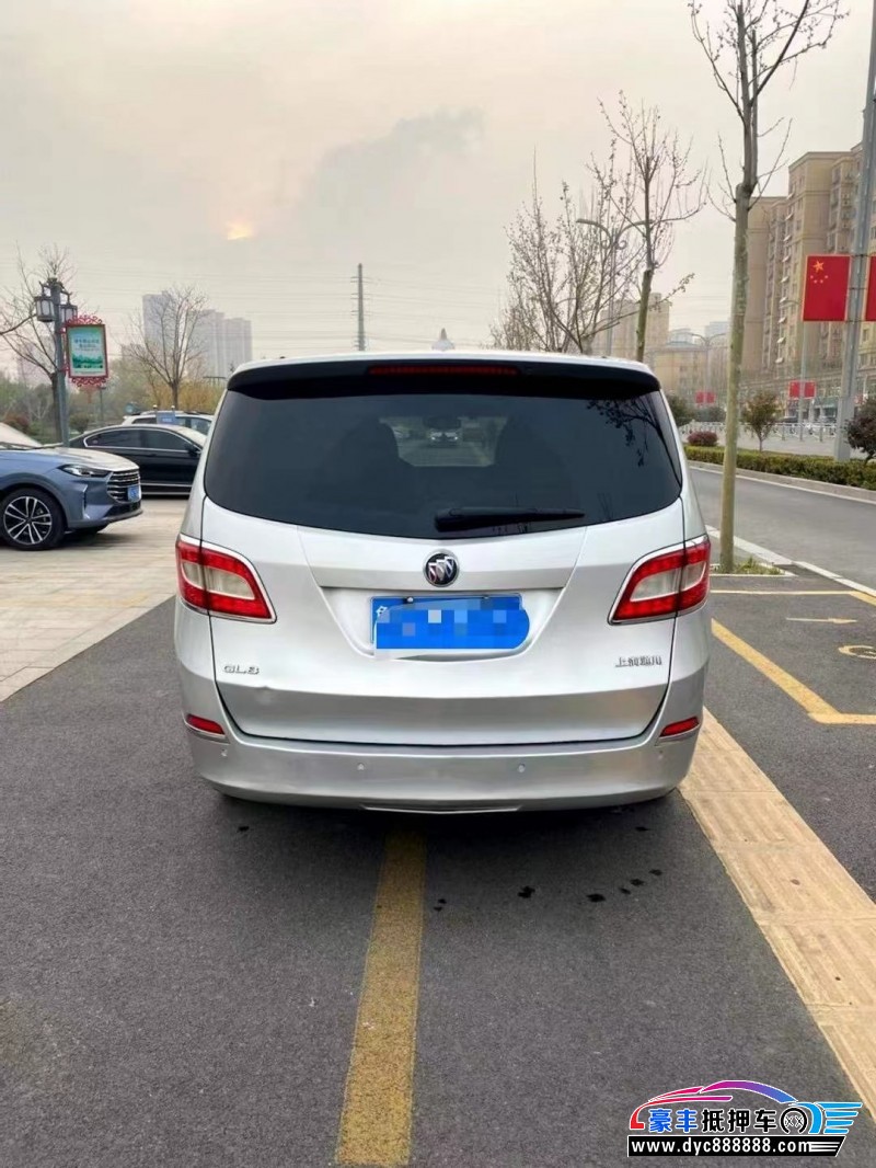 11年别克GL8轿车抵押车出售