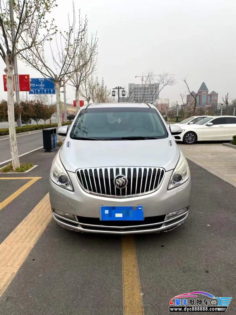 11年别克GL8轿车抵押车出售