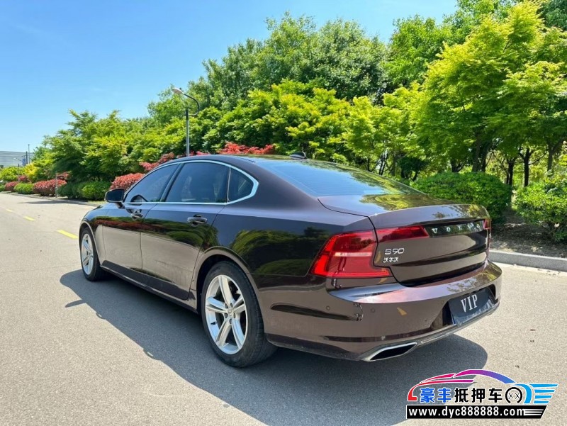 17年沃尔沃S90轿车抵押车出售