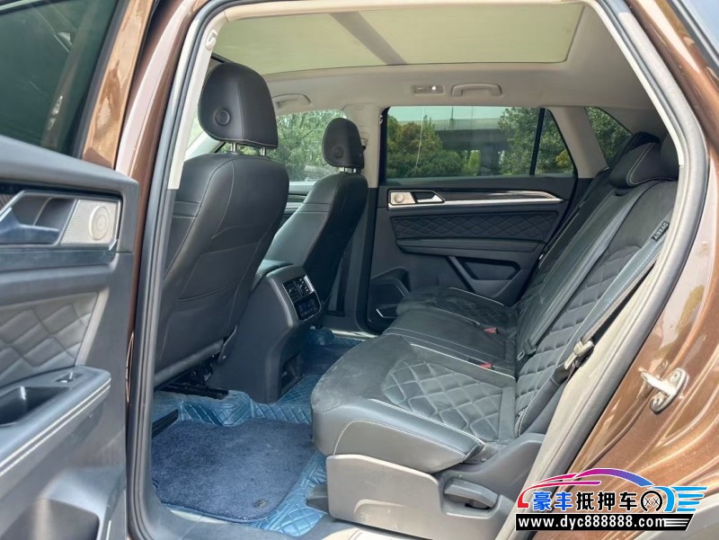 20年大众途昂轿车抵押车出售