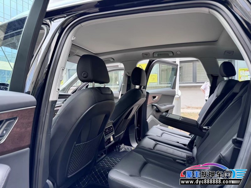 23年奥迪Q7轿车抵押车出售