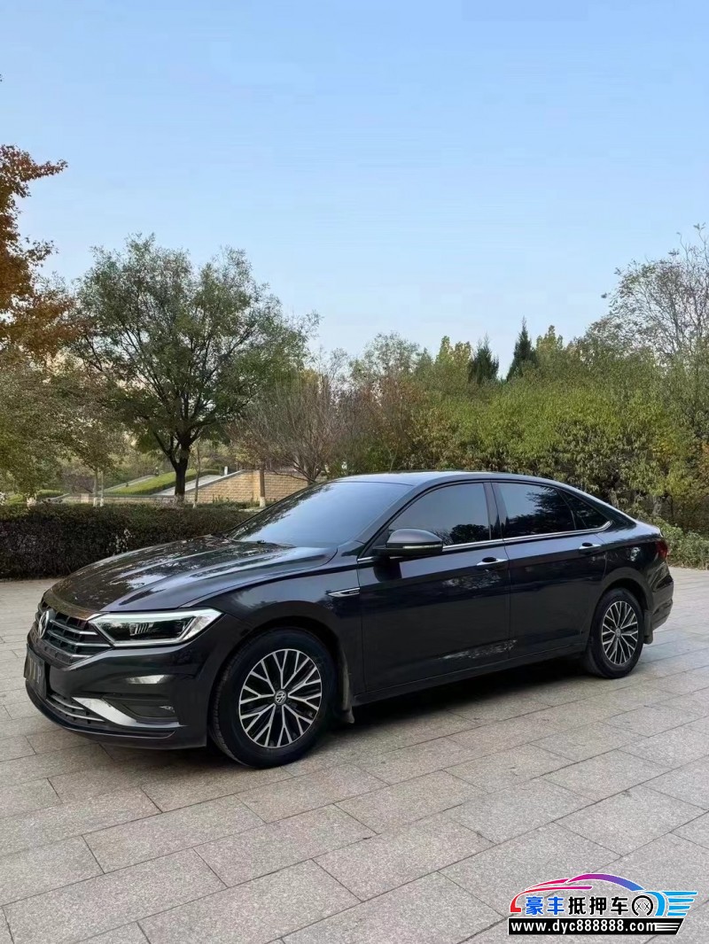 20年大众速腾轿车抵押车出售