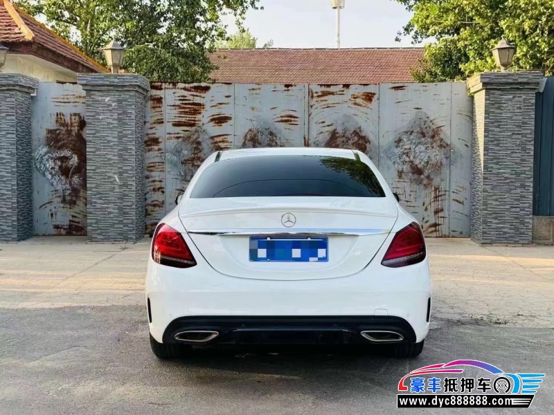19年奔驰C轿车抵押车出售