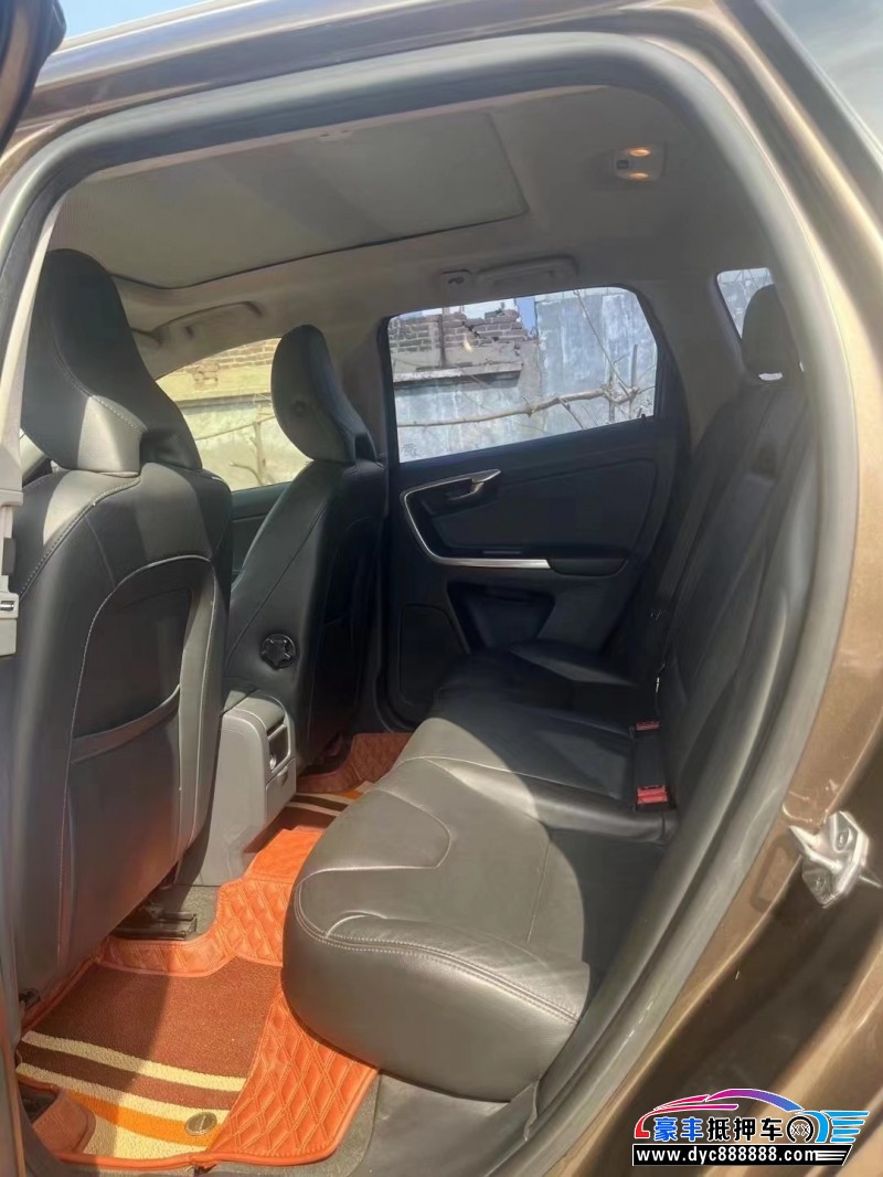 14年沃尔沃XC60轿车抵押车出售