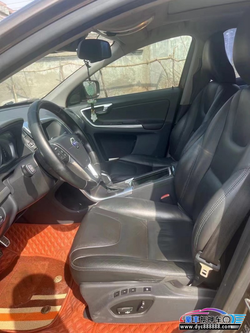 14年沃尔沃XC60轿车抵押车出售