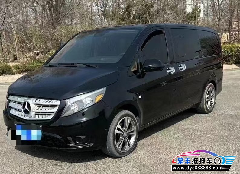 17年奔驰M级轿车抵押车出售