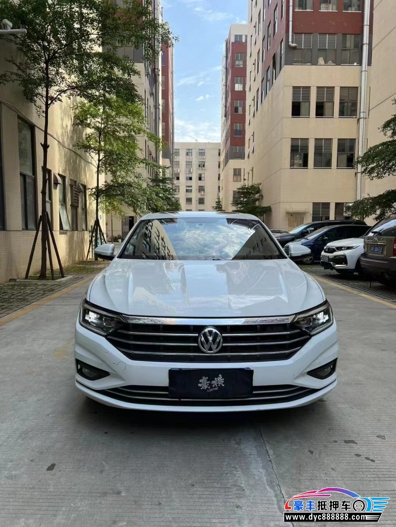 22年大众速腾轿车抵押车出售