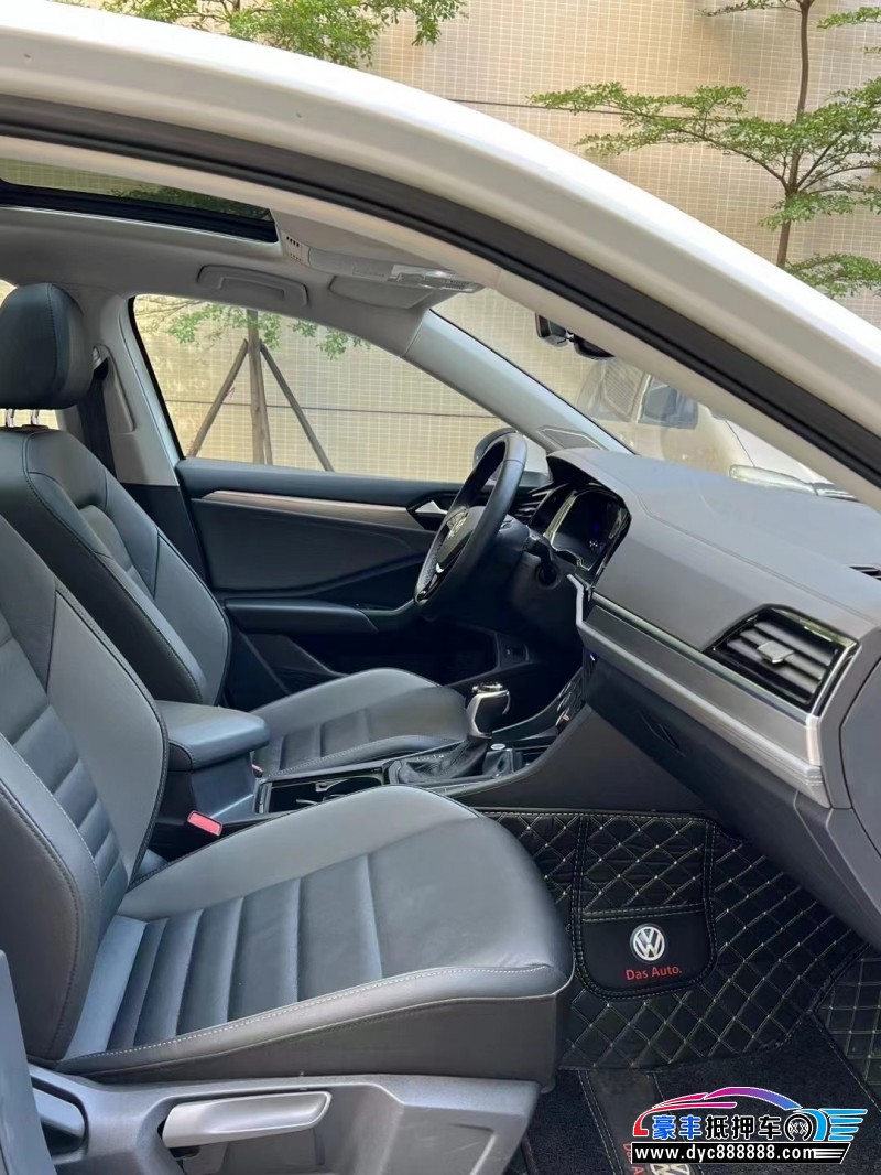 22年大众速腾轿车抵押车出售