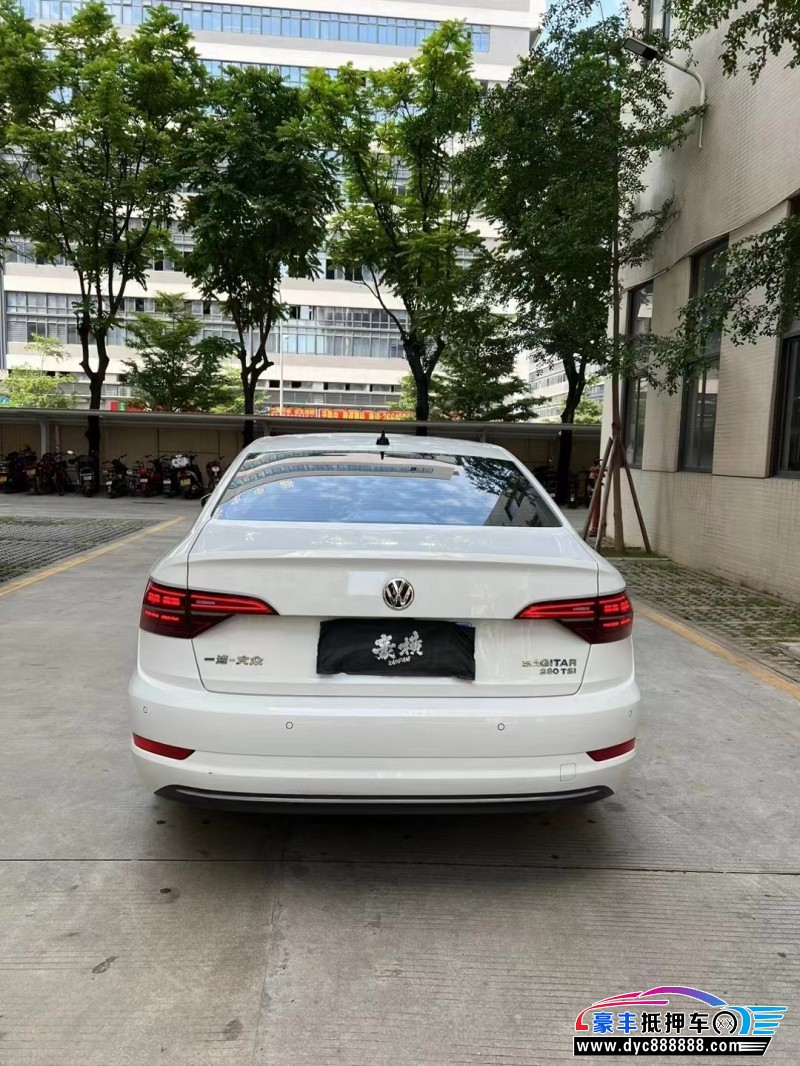 22年大众速腾轿车抵押车出售