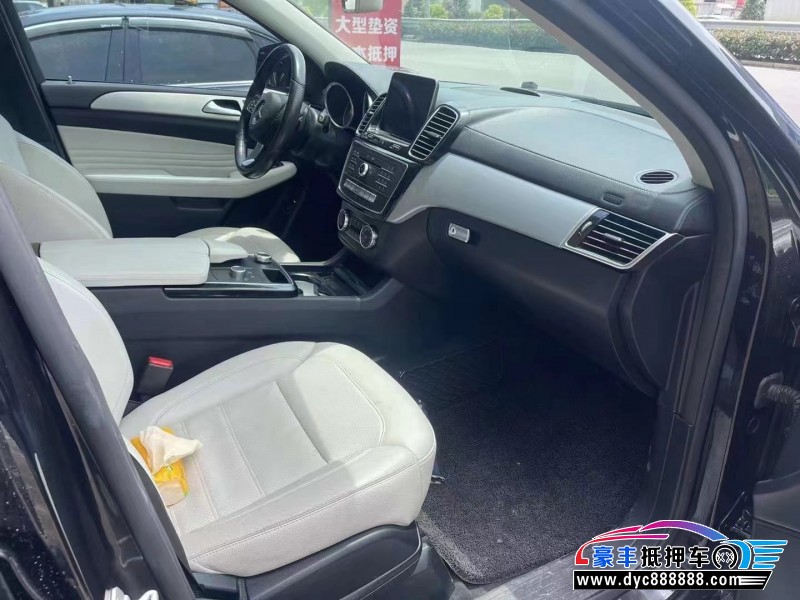 17年奔驰GLE轿车抵押车出售