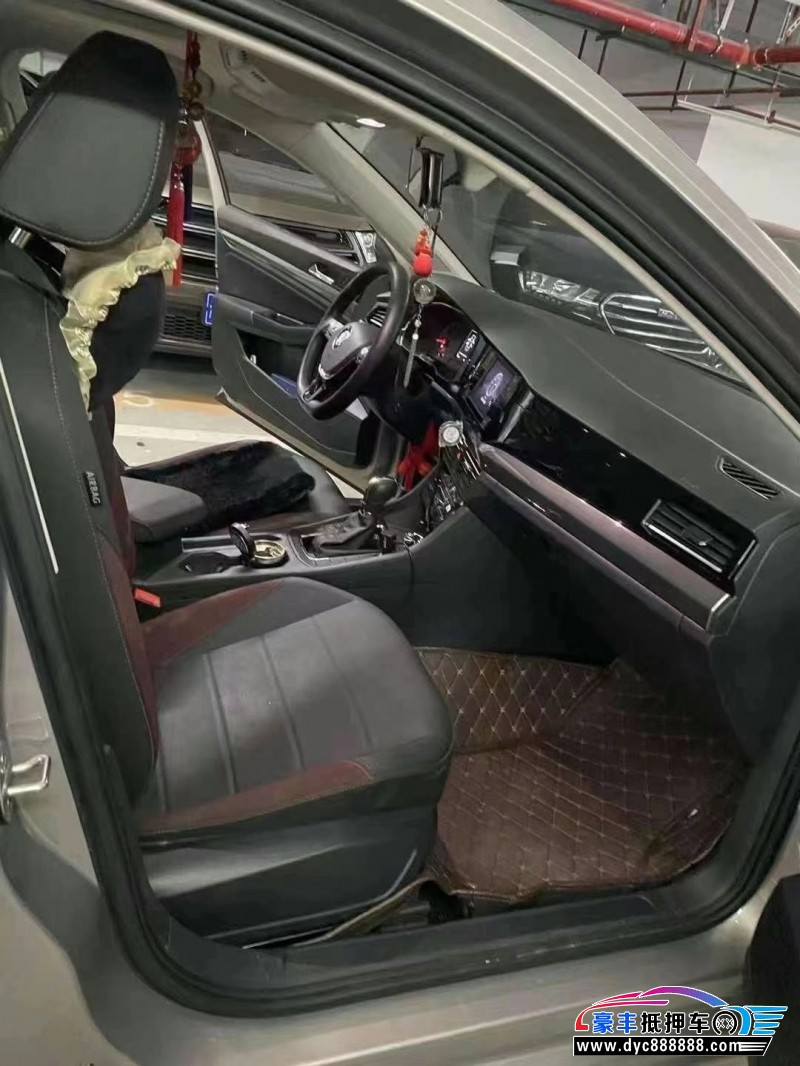 20年大众宝来轿车抵押车出售