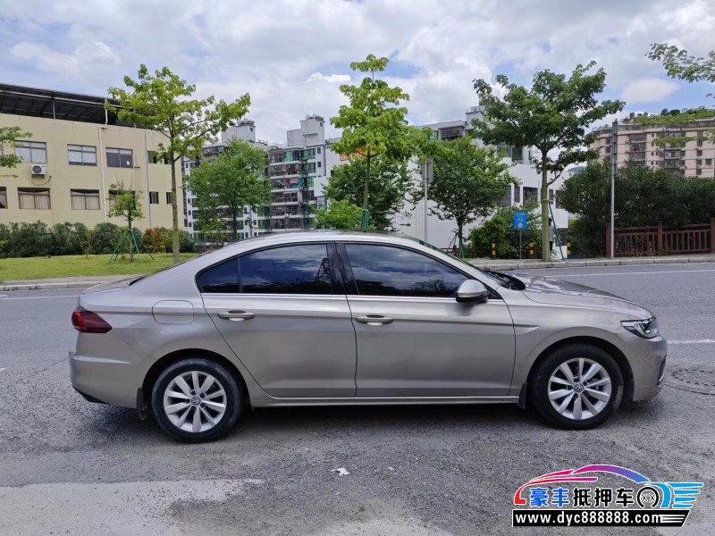 19年大众宝来轿车抵押车出售