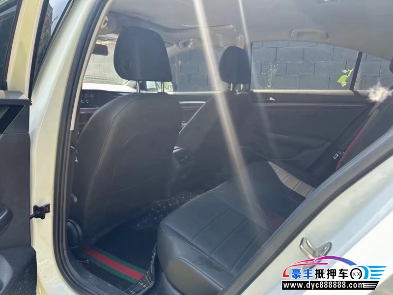 21年大众宝来轿车抵押车出售