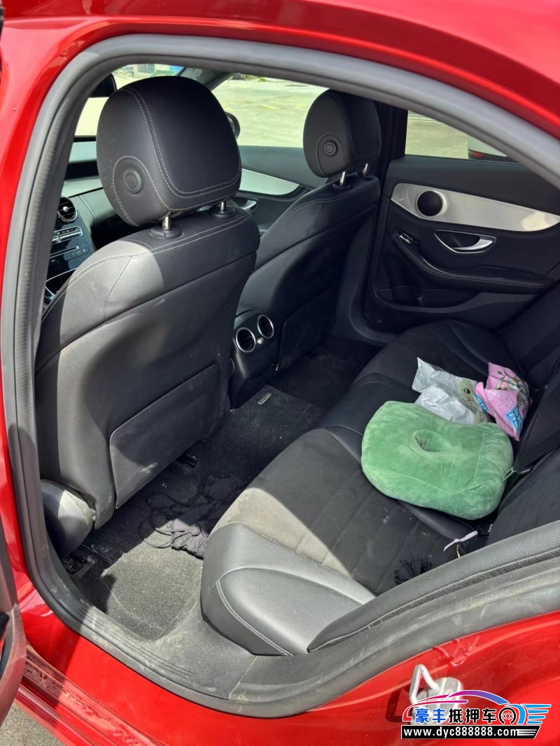 18年奔驰C轿车抵押车出售