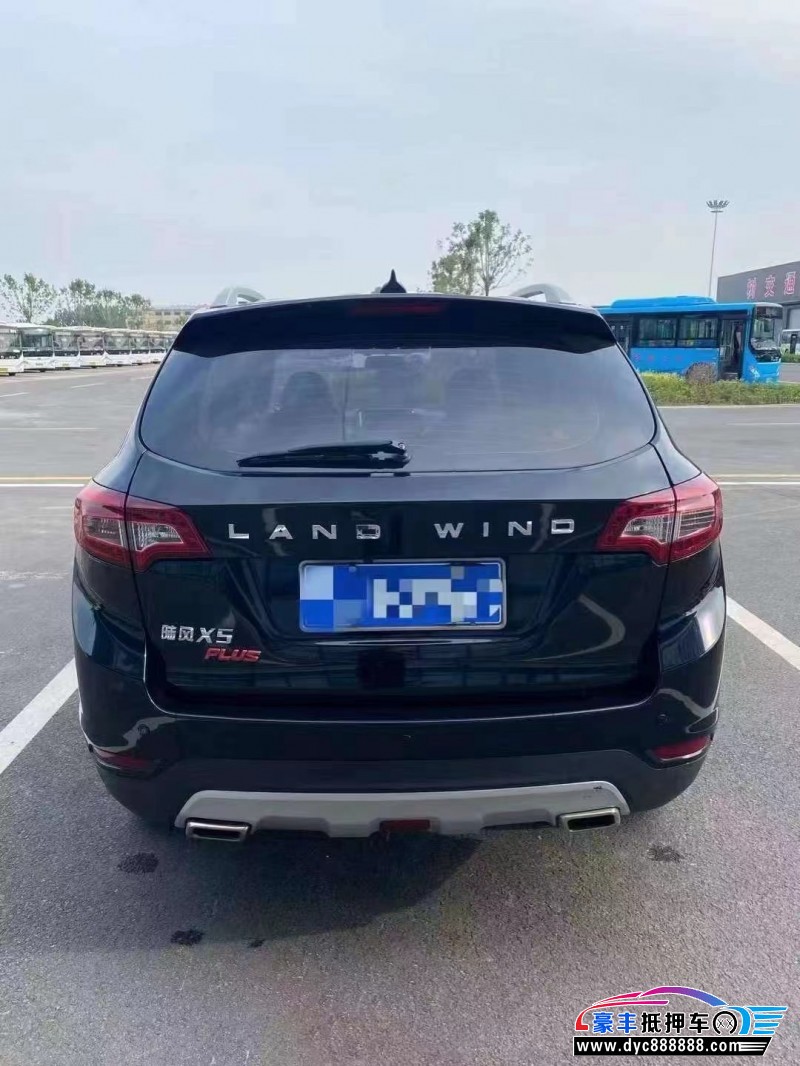 17年陆风X5轿车抵押车出售