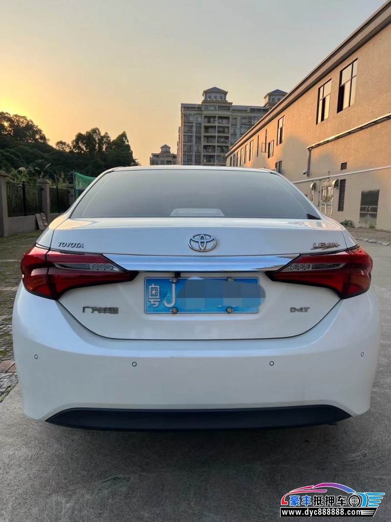 17年丰田雷凌轿车抵押车出售