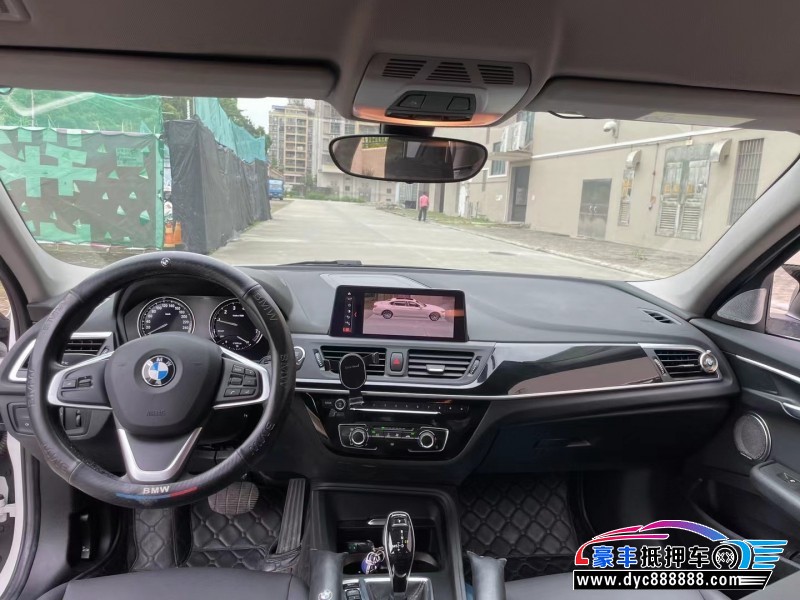 20年宝马1系轿车抵押车出售