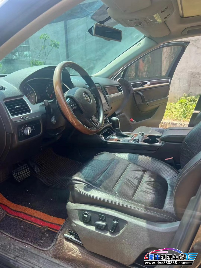 15年大众途锐SUV抵押车出售