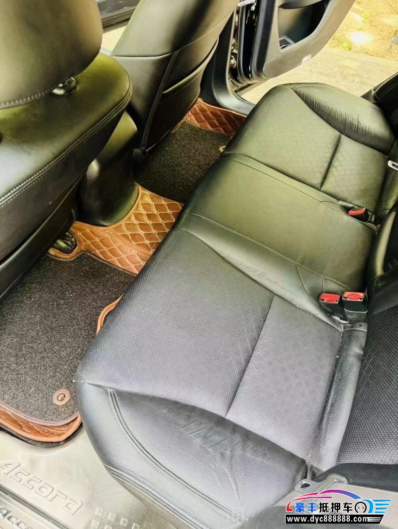 15年本田雅阁轿车抵押车出售