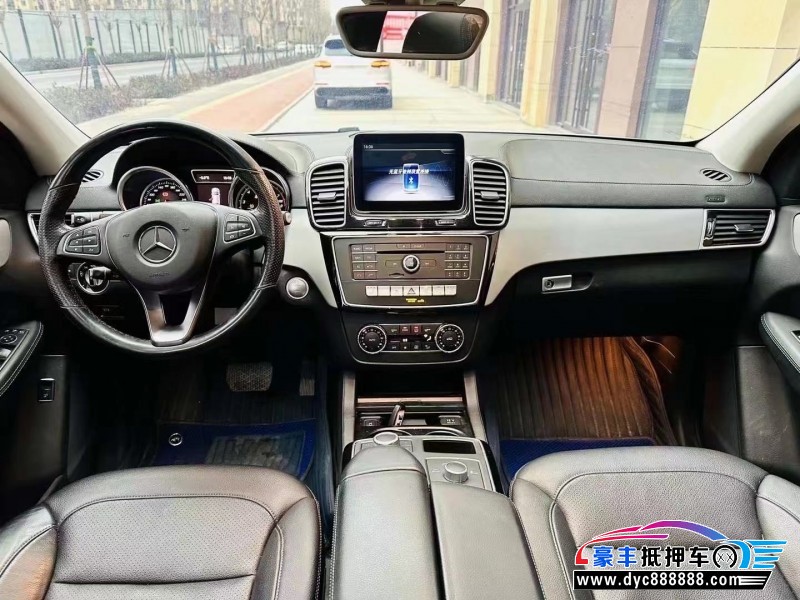 18年奔驰GLE轿车抵押车出售