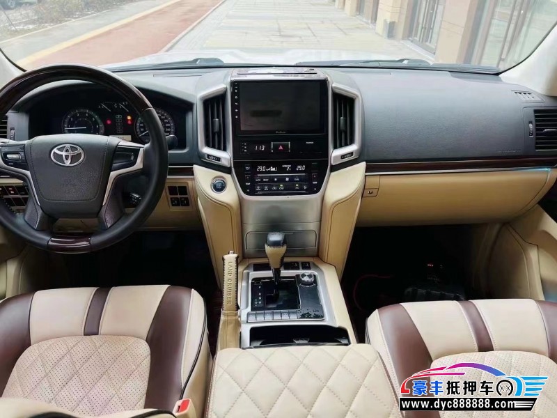 16年丰田兰德酷路泽（陆巡）轿车抵押车出售
