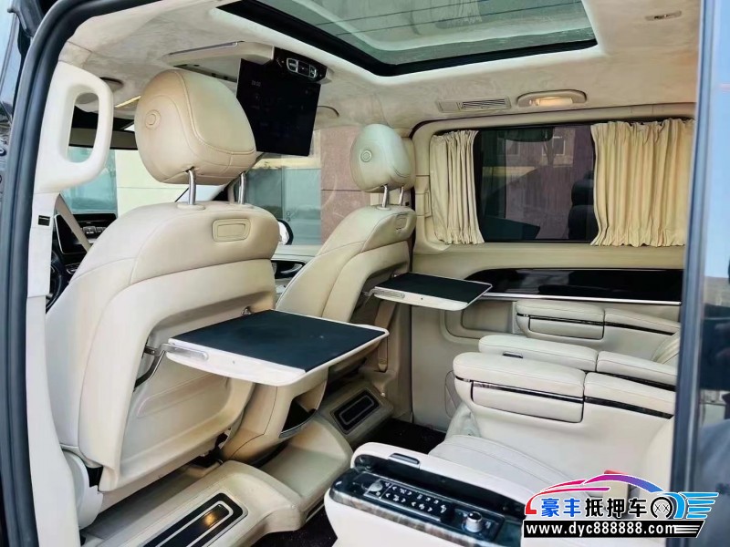 18年奔驰V轿车抵押车出售